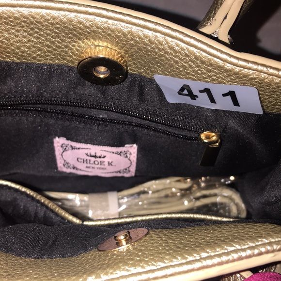 Chloe - Picture 3 of 3